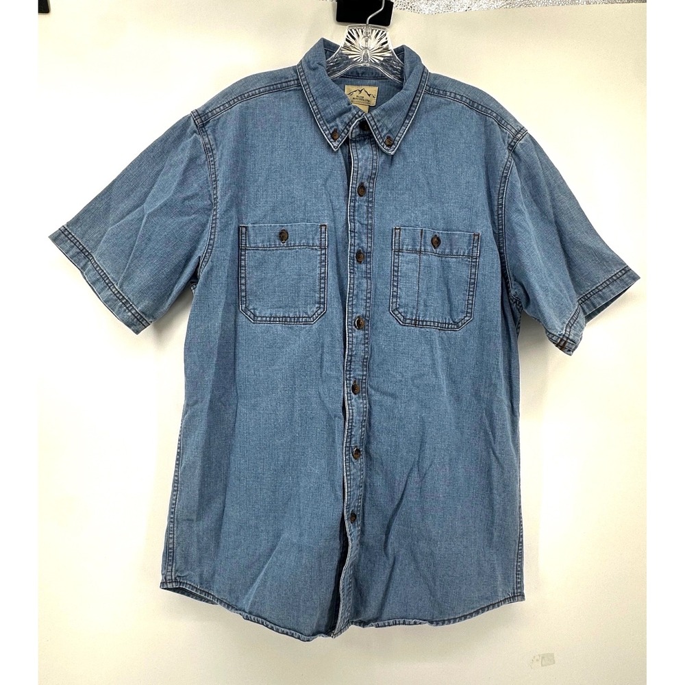 Blue Mountain Women's Denim Shirt Short Sleeve Light Wash Cotton Button Down M